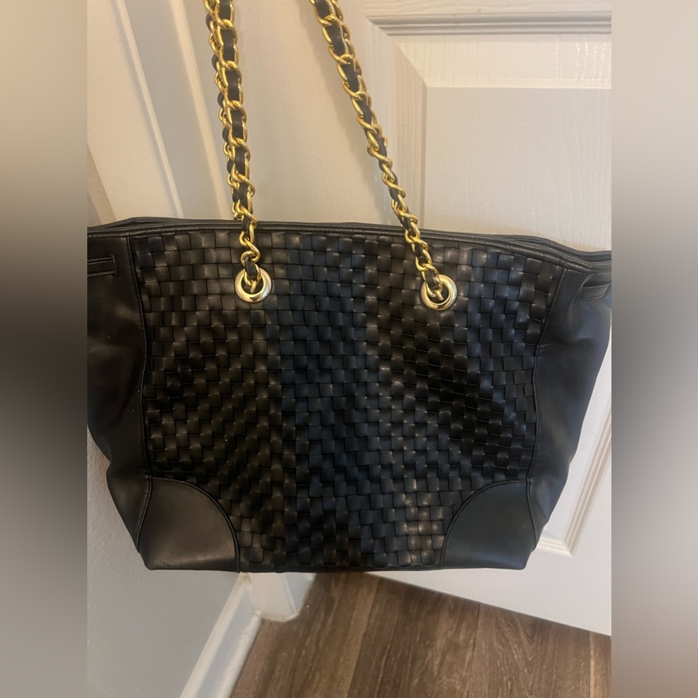 Like New! Joan Rivers Classic Faux Leather Purse